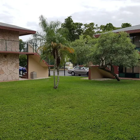 Garden Inn Homestead/Everglades/Gateway To Keys-3