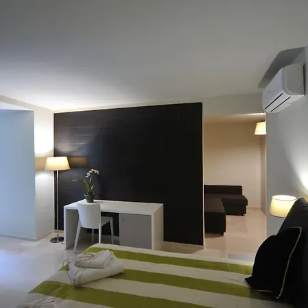 Gatto Bianco House-3