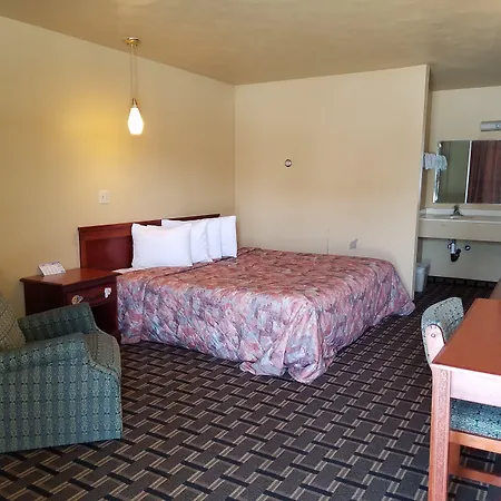 Travelodge By Wyndham Evanston-3