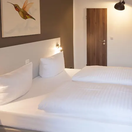 Hotel West-2