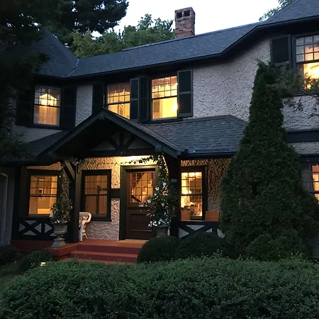 Pinecrest Bed & Breakfast-3