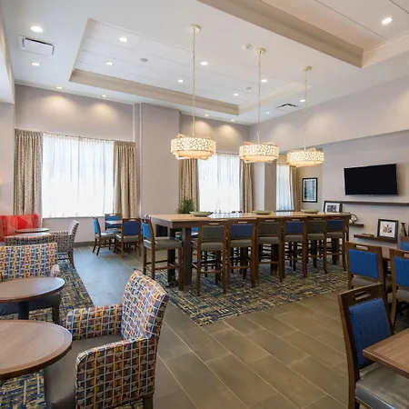 Hampton Inn & Suites Tulsa Downtown, Ok-2