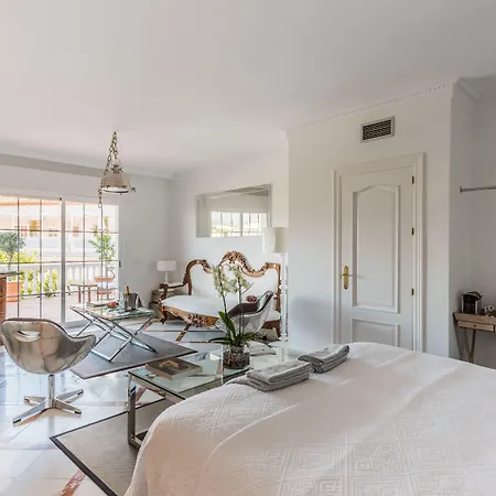 Molo 44 suites Puerto Banús-3