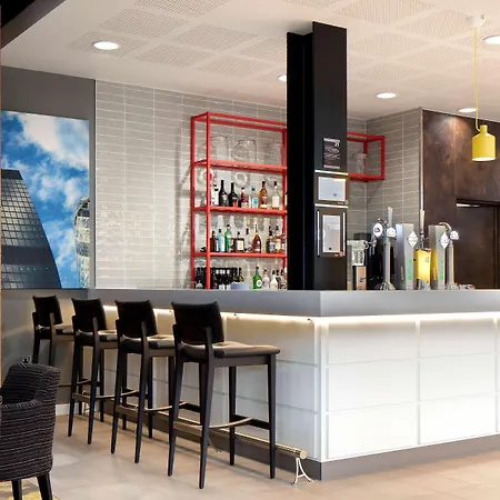 Hampton By Hilton London Excel-3