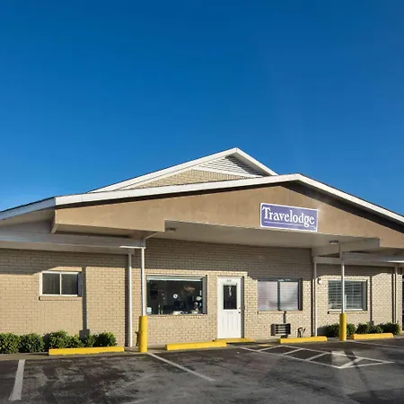 Travelodge By Wyndham Orangeburg-2