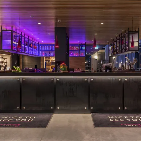 Moxy Frankfurt Airport-2