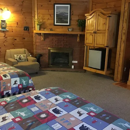 Smoky Falls Lodge-3