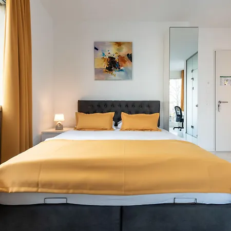 Iq130 Apartment Hotel-3