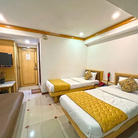 Hotel Parklane-3