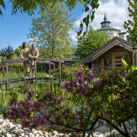 Wellnesshotel Seeschlößchen - Privat- Spa&Naturresort-3