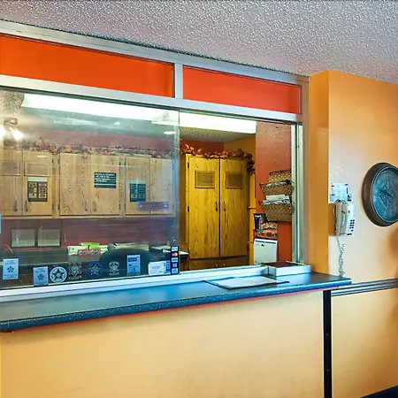 Super 8 By Wyndham Benton Harbor St Joseph-2