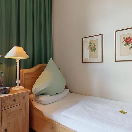 Hotel Kolbergarten-2