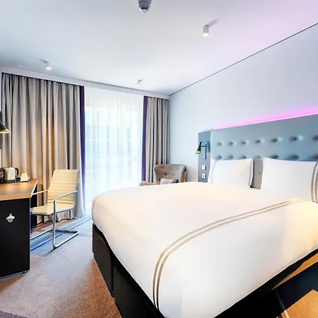 Premier Inn Darmstadt City Centre-3