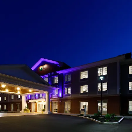 Holiday Inn Express & Suites - Sturbridge By Ihg-2