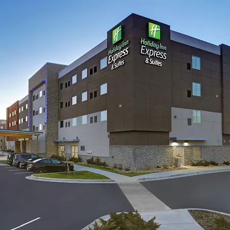Holiday Inn Express & Suites - Lenexa - Overland Park Area By Ihg-2