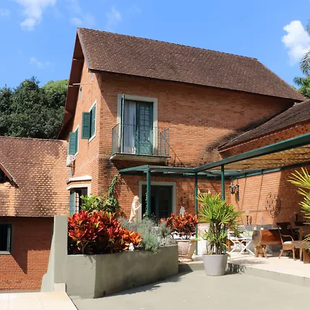 Villa Serena Bed & Breakfast-3