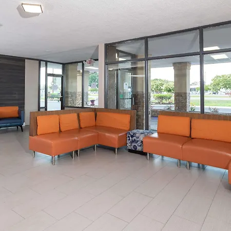 Super 8 By Wyndham Goldsboro-3