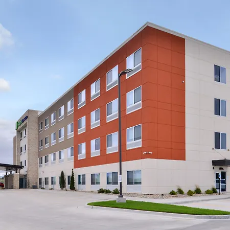 Holiday Inn Express & Suites - Kansas City - Lee'S Summit By Ihg-2