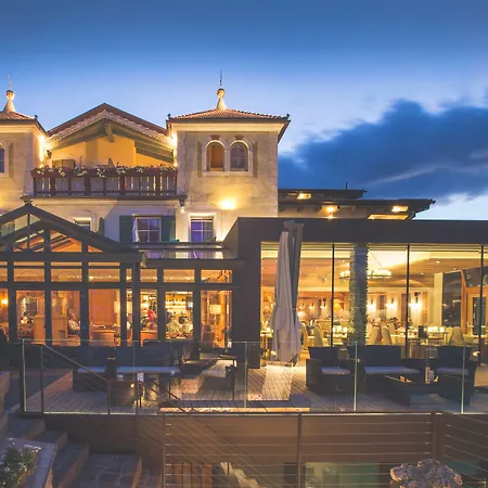 Hotel Albion Mountain Spa Resort Dolomites-3