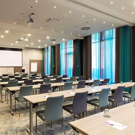 Hyatt Place Frankfurt Airport-2