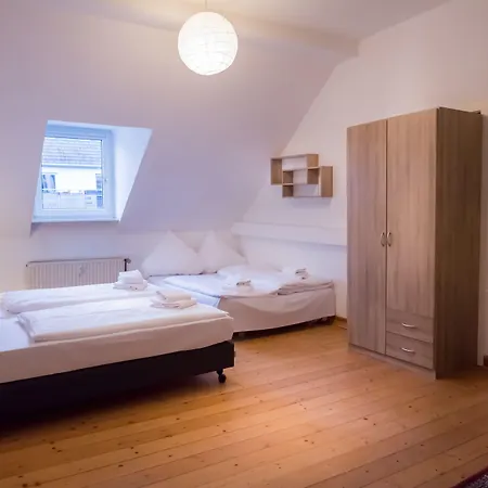 Dingdong Koblenz - City Apartments-3