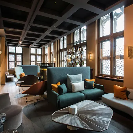 Hotel The Fourth - Tafelrond-2