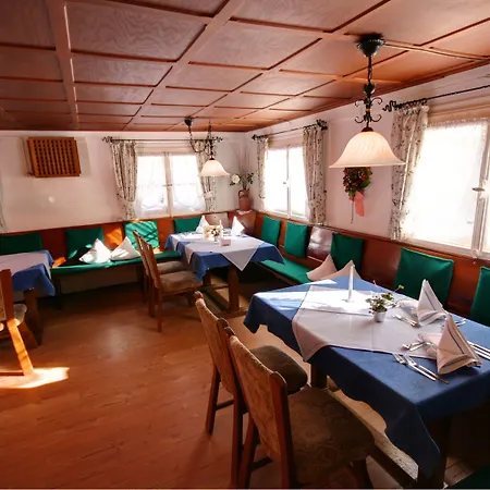 Hotel Adler Garni-2