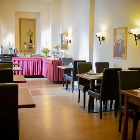 Hotel am Landeshaus-3