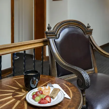 Ryan Hotel-2