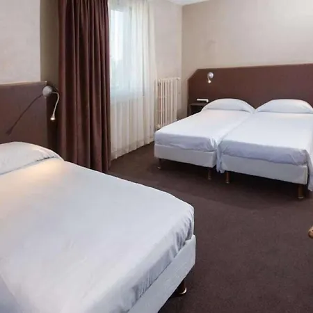 Brit Hotel Terminus-3