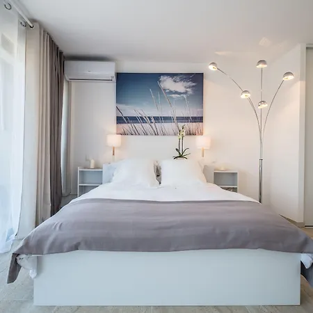 Appart Hotel Mandelieu-3