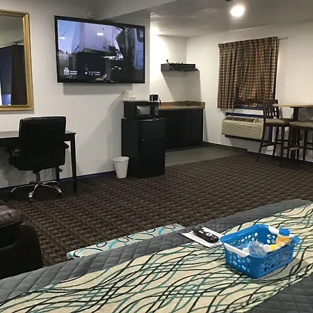 Budget Inn & Suites-2