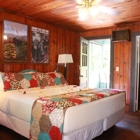 Riverside Lodge At Chimney Rock-2