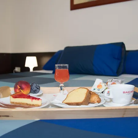 Hotel 7 Mari-2