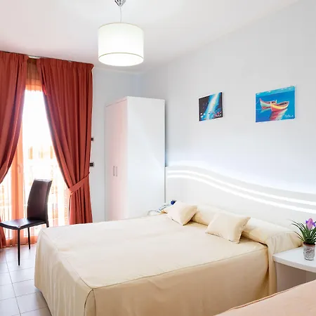Hotel Perla Dello Ionio-3