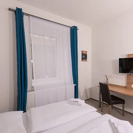 Boutique-Hotel Kronenstuben - unschlagbare Zentrumsnähe direkt am Marstall&Marktplatz - Schloss in 3 Min - Frühstück - Langzeitmiete-2
