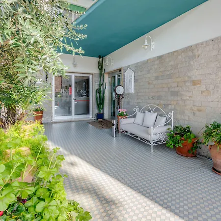 Hotel Massimo-2
