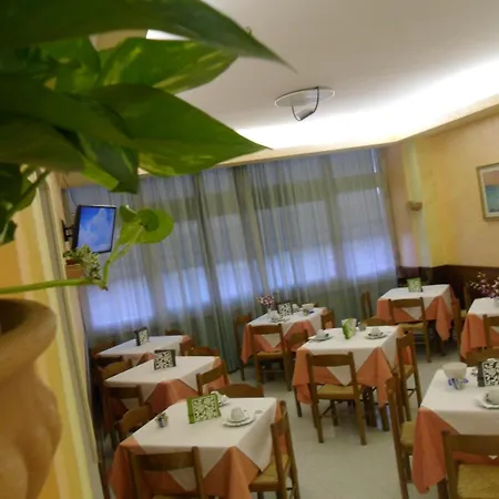 Hotel Centrale di Paolo e Cinzia-3