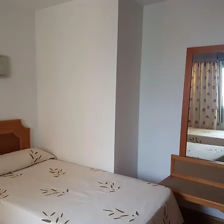 Hostal Mediterraneo-3