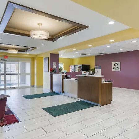 Quality Inn & Suites Carlsbad Caverns Area-3