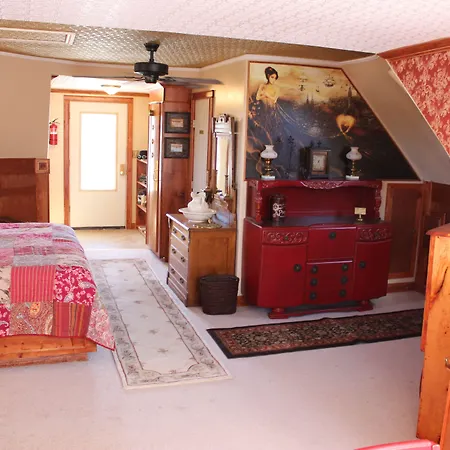Book Nook Inn-3