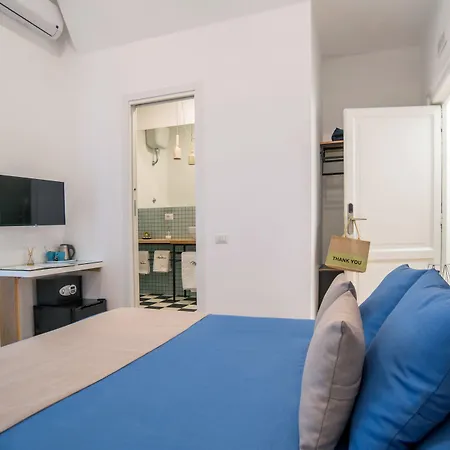 Napoliamo Guest House-2