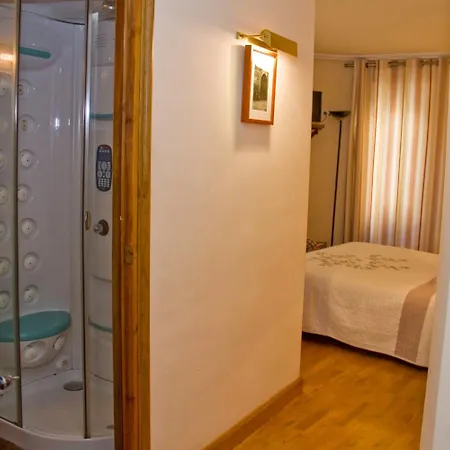 Hostal Las Coronas-2