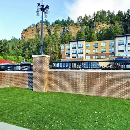 Tru By Hilton Deadwood-2