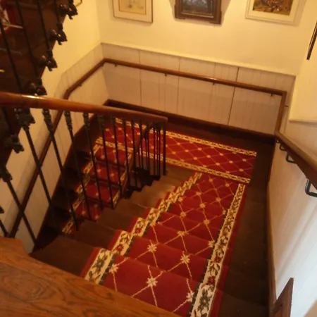 Chambres d'Hôtes L'Enclos des Jacobins-3
