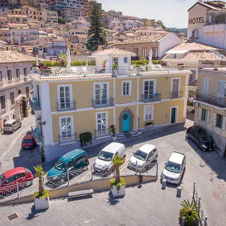 Piccolo Grand Hotel-3
