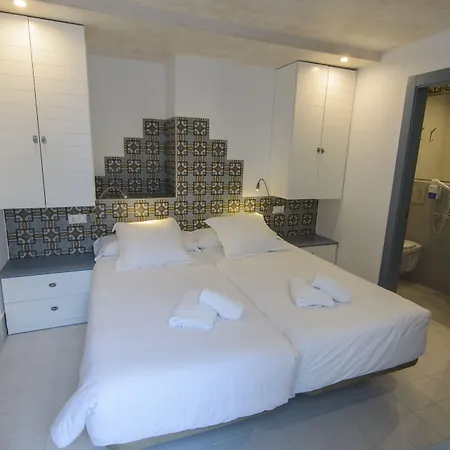 Hostal Gravina-2