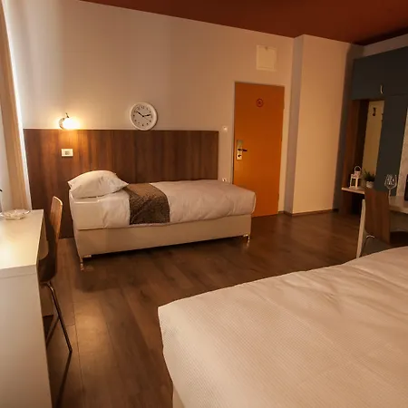 Eco Hotel Center Postojna-2