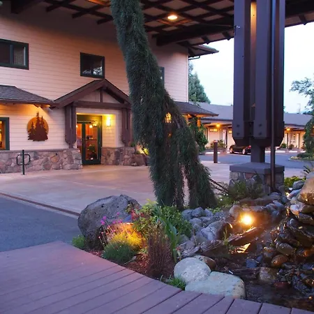 Redwood Hyperion Suites-3