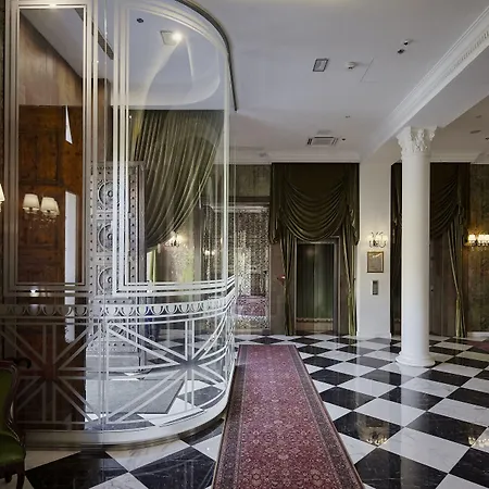 Mystery Hotel Budapest, Preferred Hotels & Resorts-2
